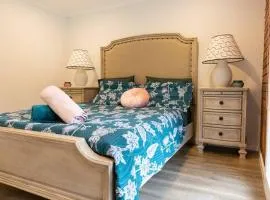 Glenfern English Cottage, historic and elegant, individual Self-Contained Apartment plus breakfast