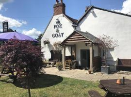 Fox and Goat，位于沃特斯道克牛津郡高尔夫俱乐部附近的酒店