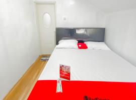 RedDoorz Syariah Plus At Cipanas Cianjur，位于Barukupa的酒店