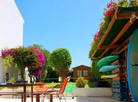 Sandycamps Surf House