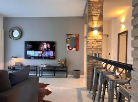 RomeAsYouLike - Magenta Loft