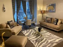 Merewyke Boutique Luxury Family Apartment Sleeps 4 , Central Location
