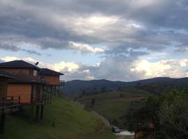 Cabanas Mountain，位于坎波斯杜若尔当的乡间豪华旅馆
