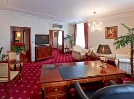 斯迪福尼柯酒店，位于米亚瓦的酒店