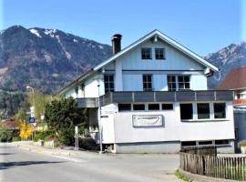 Apartments ChezTom Nenzing，位于嫩青的酒店