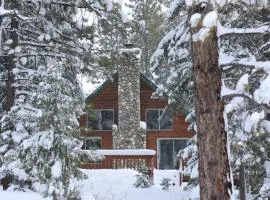 Cabin in the National Forest near Brian Head, Bryce Canyon and Zion