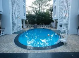 Bendre's Holiday Home & Lawns-Karla
