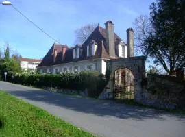 LA GRANGE DES PÈRES - SÉJOURNEZ DANS UNE AUTHENTIQUE CHARTREUSE DU XVIIIème SIECLE