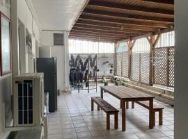 PELIKAN Chambres d'hôtes，位于彭德-雅皮特国际机场 - PTP附近的酒店