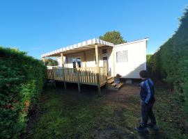 Mobil Home 2022 les charmettes 3 Chambres 40m2，位于莱马特的酒店