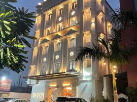 Hotel Sarvin，位于勒克瑙Gomti Nagar的酒店