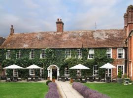 Bush Hotel Farnham，位于法纳姆法纳姆城堡附近的酒店