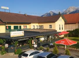 Gasthaus - Pension Kärntnerhof，位于法克湖的酒店