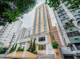 Hotel Cassino Tower Campinas Cambuí，位于坎皮纳斯的酒店