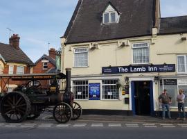 Lamb Inn，位于灵伍德的酒店