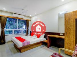 OYO 77491 Hotel Shreenath，位于Valsad的酒店