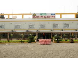 Hotel Rajratna Executive，位于Supe的酒店