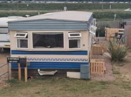 Heacham South Beach static caravan，位于赫彻姆的酒店