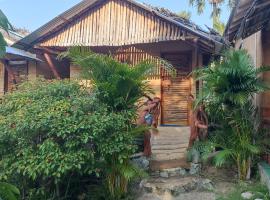 Nature Beach Huts，位于亭可马里的酒店