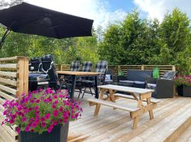 Villa Movägen Family friendly Free Wifi Lake nearby，位于Mörlunda的酒店