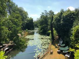 Magnifique Moulin proche Chablis, jacuzzi et rivière，位于Annay-sur-Serein的酒店