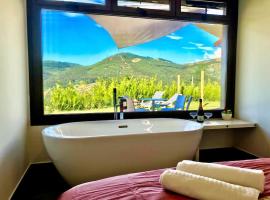 Casa nueva en Vigo Rural Mos con Jacuzzi y chimenea para ESCAPADA ROMANTICA