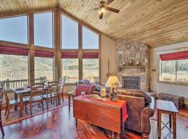 Cripple Creek Retreat with Incredible Mtn Views!，位于克里普尔克里克的酒店