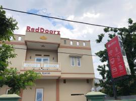 RedDoorz Syariah @ Jalan Pangeran Antasari 4，位于Tanjungkarang的酒店