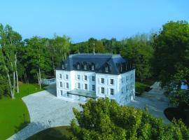 Château des Hauts de Provins，位于Champcenest的酒店