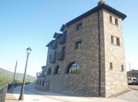 Apartamentos Pirineos Ordesa，位于El Pueyo de Araguás的酒店