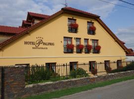 帕尔弗里格餐厅酒店，位于Stará Ves nad Ondřejnicí的酒店