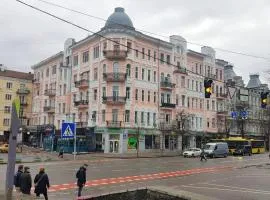 Maison Blanche Kyiv city center