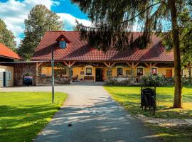 Areál Malý Texas (Little Texas)，位于科内日诺河畔里赫诺夫的住宿加早餐旅馆