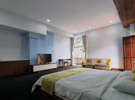 Vạn Huệ Homestay Bình Dương，位于顺安的酒店