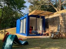 Container guesthouse Granja Viana -Cotia