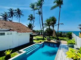 SUNSET BEACH HAVEN, Entire Villa, Beachfront, Pool, Private