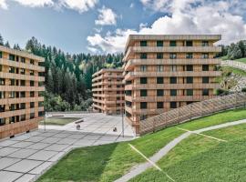 Ferienwohnung 3,5 Zimmer direkt an Ski- und Bikepiste，位于弗利姆斯Ski Lift Flims - Plaun da Laax附近的酒店