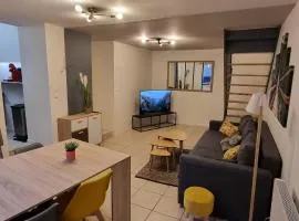 Maisonnette design Le Cosy - Amazon Prime - à 3mn à pied du marché - non climatisé -