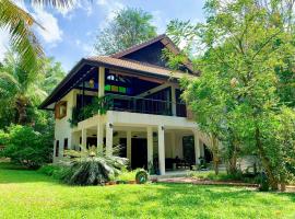 VillaVarin Ko Jum - Nature, Space & Luxury，位于俊穆岛的海滩酒店