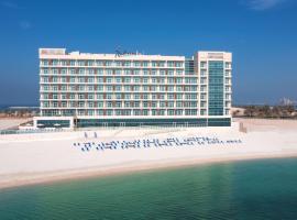 Radisson Resort Ras Al Khaimah Marjan Island，位于拉斯阿尔卡麦的海滩酒店