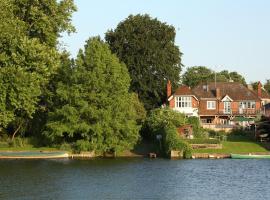 Inverloddon Bed and Breakfast, Wargrave，位于雷丁的住宿加早餐旅馆