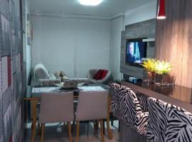 Apartamento aconchegante em Bento Gonçalves, próximo ao vale dos vinhedos，位于本图贡萨尔维斯的酒店