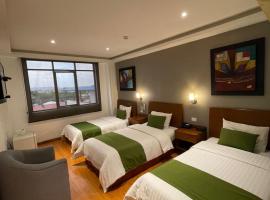 Hotel Plaza Monte Carlo，位于瓜亚基尔瓜亚基尔机场 - GYE附近的酒店