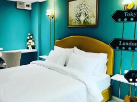 Hubble Hotel，位于Ban Khuan Mak的酒店