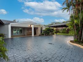 25P Enchanting Bungalow Retreat - Mystical Garden,Petaling Jaya by Verano，位于八打灵再也的酒店