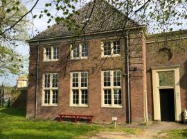 Monumental villa at the forest close to Haarlem and the beach，位于海姆斯泰德的别墅