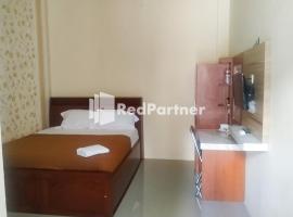 Hotel Asmi Syariah RedPartner，位于Sumenep的酒店