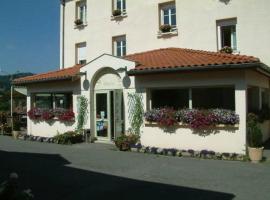国际之家贝弗兰克酒店，位于Saint-Bonnet-le-Château的酒店