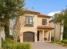 4 Bedroom house on the golf course with 2 golf carts!