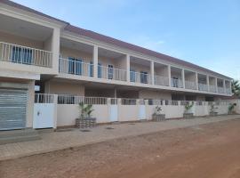 Chez Chic Apartments，位于Sere Kunda的酒店